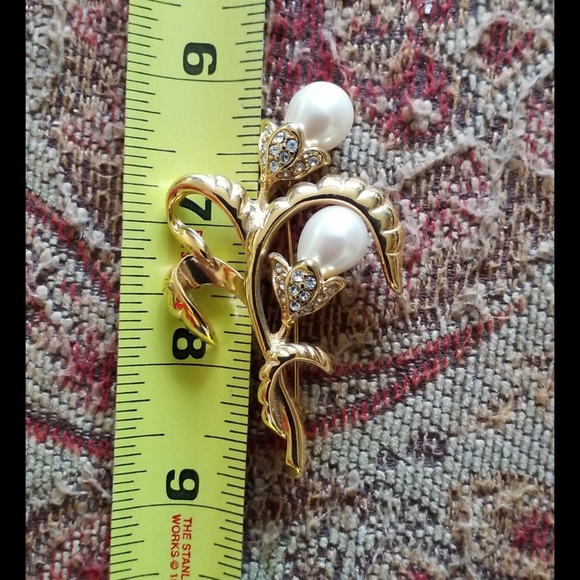 MONET Pearl Rhinestone Flower Brooch - Picture 16 of 16